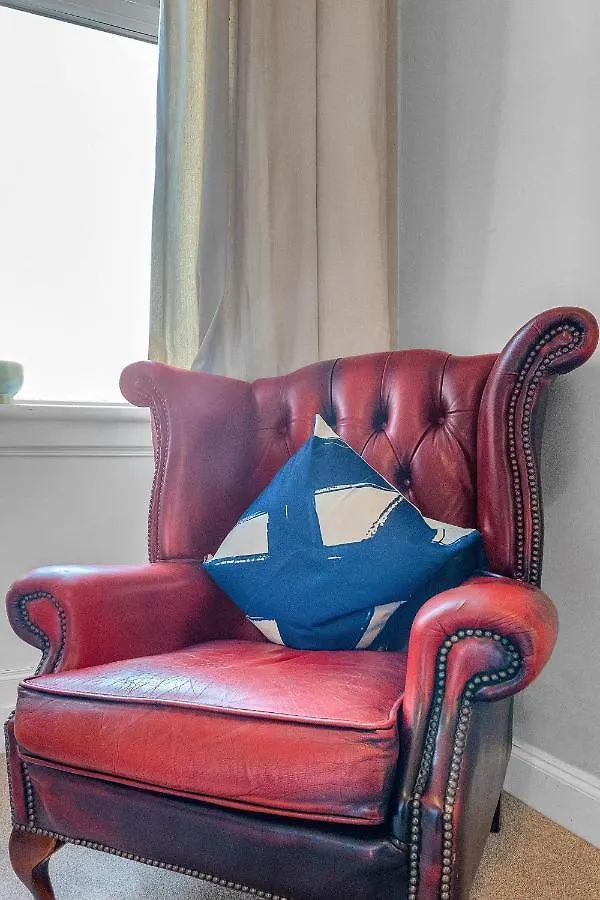 Cheerful Stays: 2 Bedroom Sleeps 6 Edinburgh United Kingdom