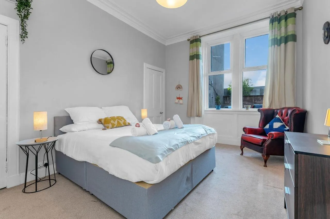 Cheerful Stays: 2 Bedroom Sleeps 6 Edinburgh 0*,
