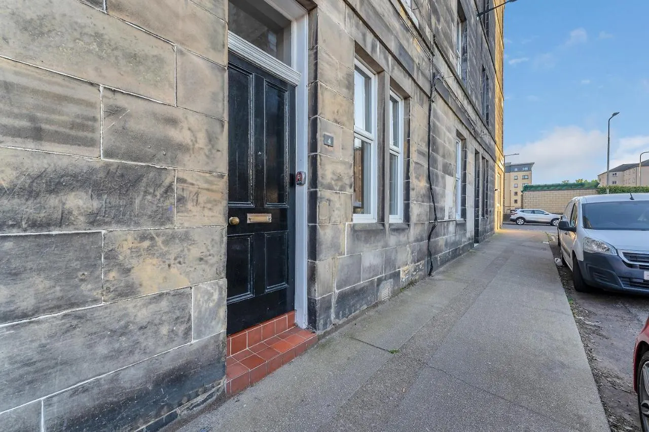 Apartment Cheerful Stays: 2 Bedroom Sleeps 6 Edinburgh