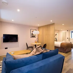 Charming Near Holyrood Park & Calton Hill Appartamento